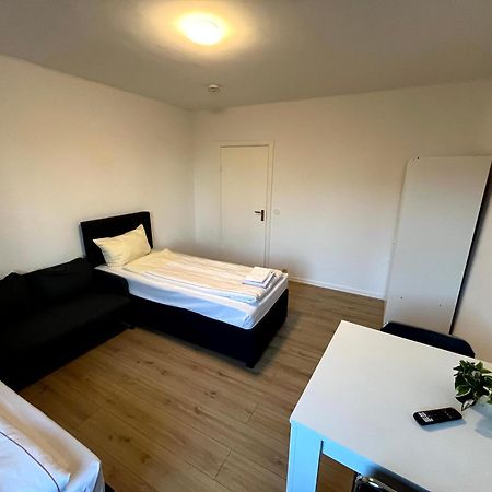 3-Zimmer Monteurwohnung Mit Balkon Neumünster Eksteriør billede