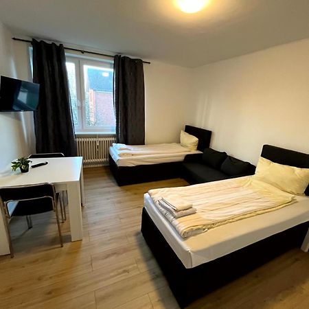 3-Zimmer Monteurwohnung Mit Balkon Neumünster Eksteriør billede