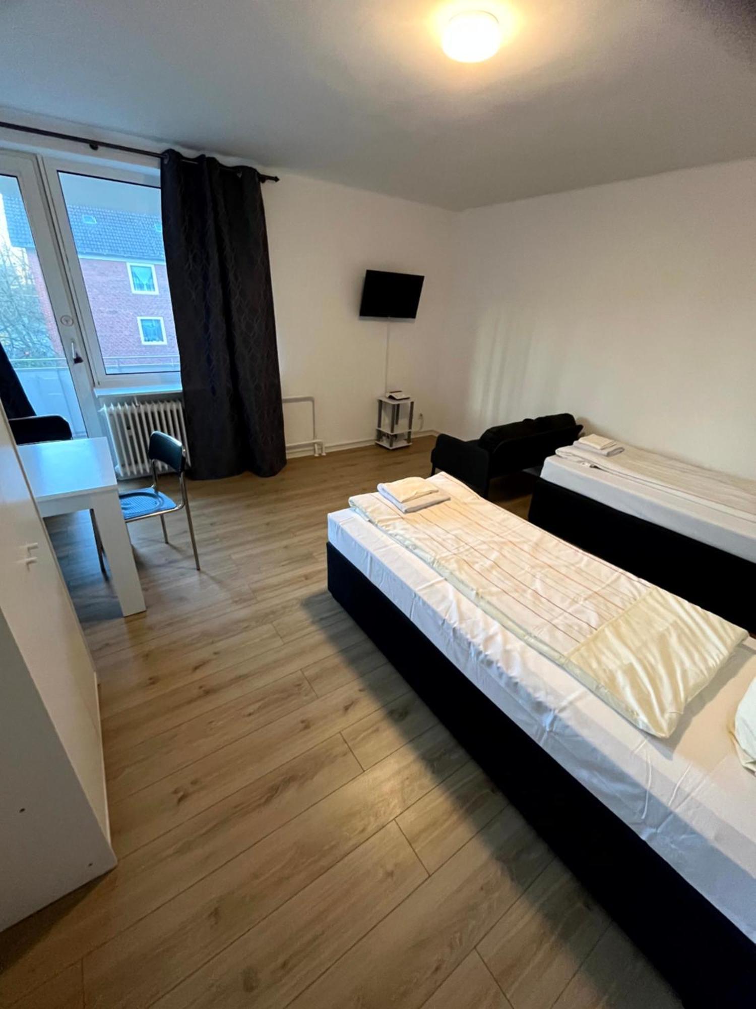 3-Zimmer Monteurwohnung Mit Balkon Neumünster Eksteriør billede