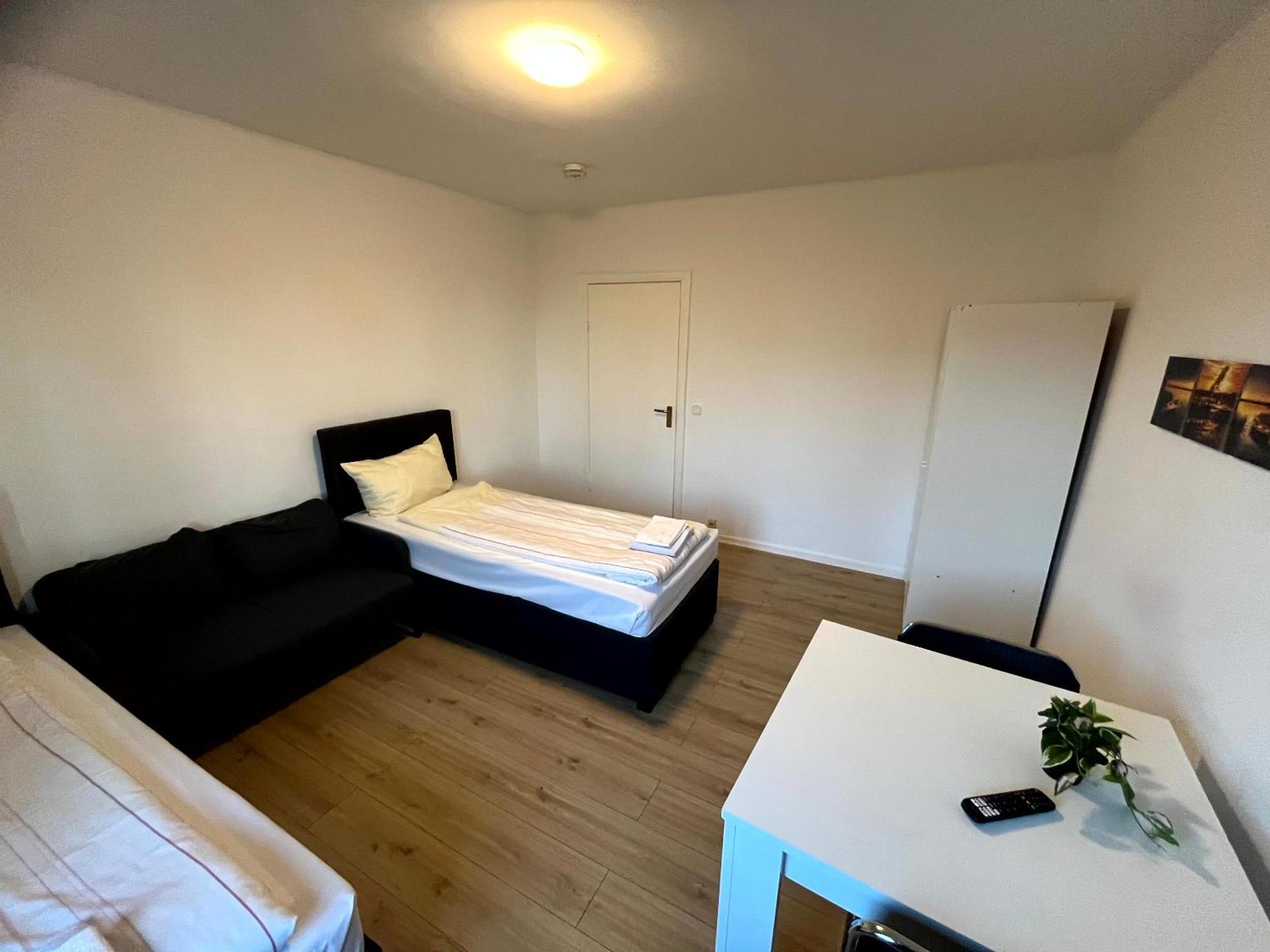 3-Zimmer Monteurwohnung Mit Balkon Neumünster Eksteriør billede