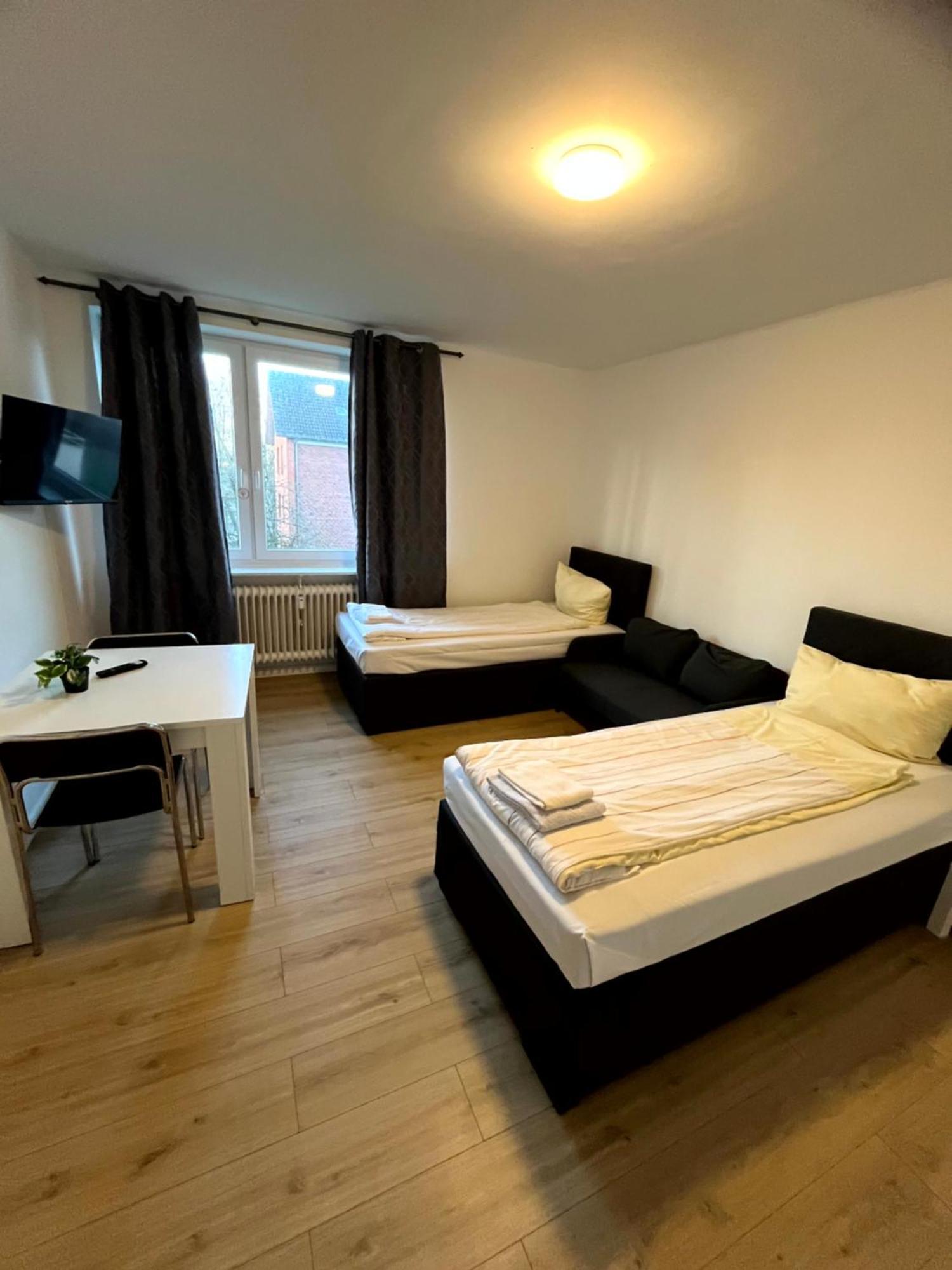 3-Zimmer Monteurwohnung Mit Balkon Neumünster Eksteriør billede